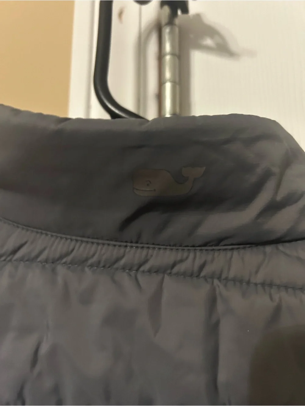Vineyard Vines Men’s Gray Quilted Puffer Vest with Zip Pockets